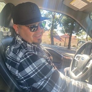 Meet your Posher, Julio